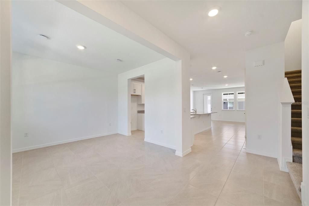 На продажу: $481,990 (4 спален, 2 ванн, 1711 Квадратных фут)