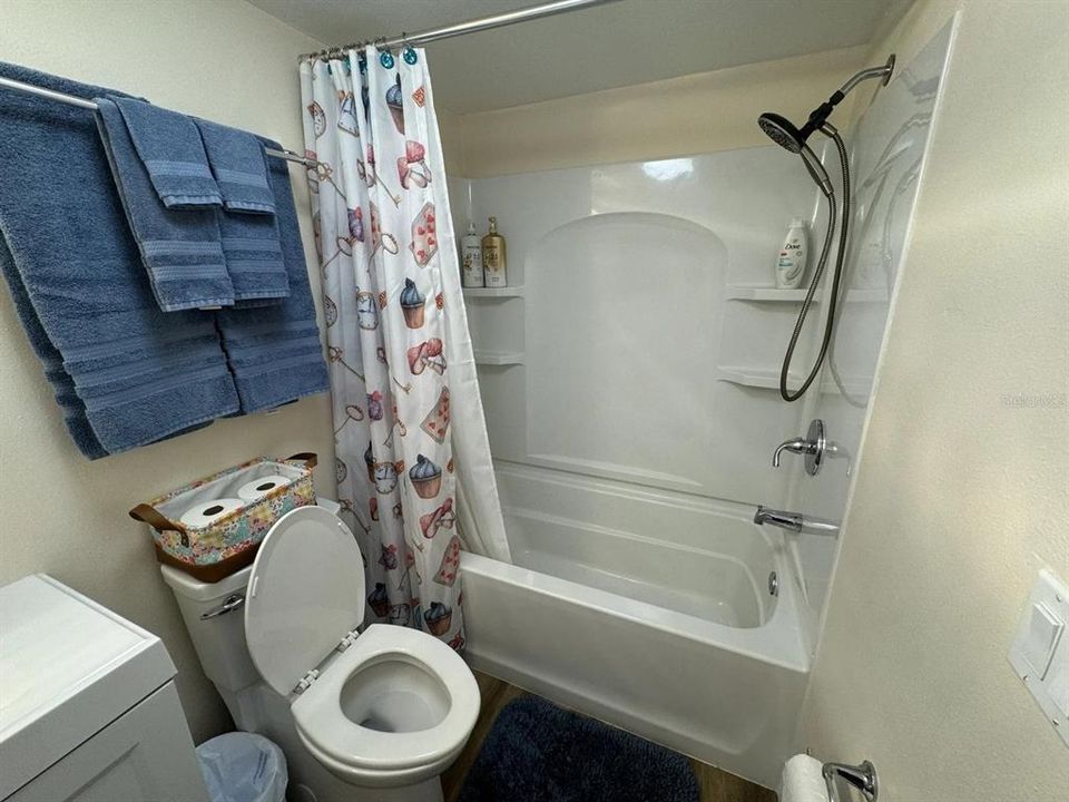 For Sale: $134,900 (1 beds, 1 baths, 456 Square Feet)