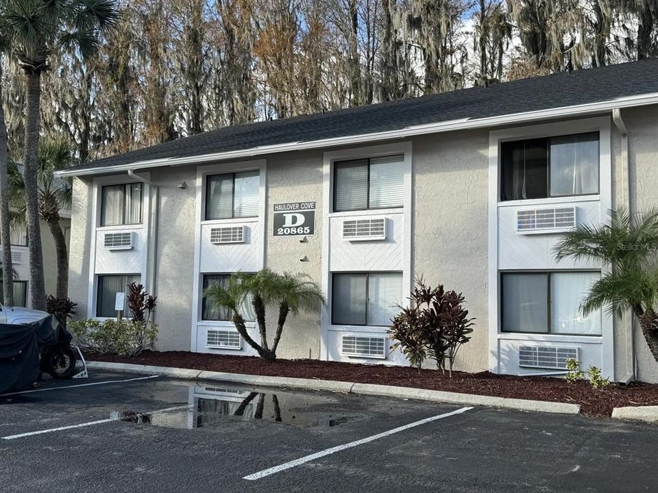 For Sale: $134,900 (1 beds, 1 baths, 456 Square Feet)