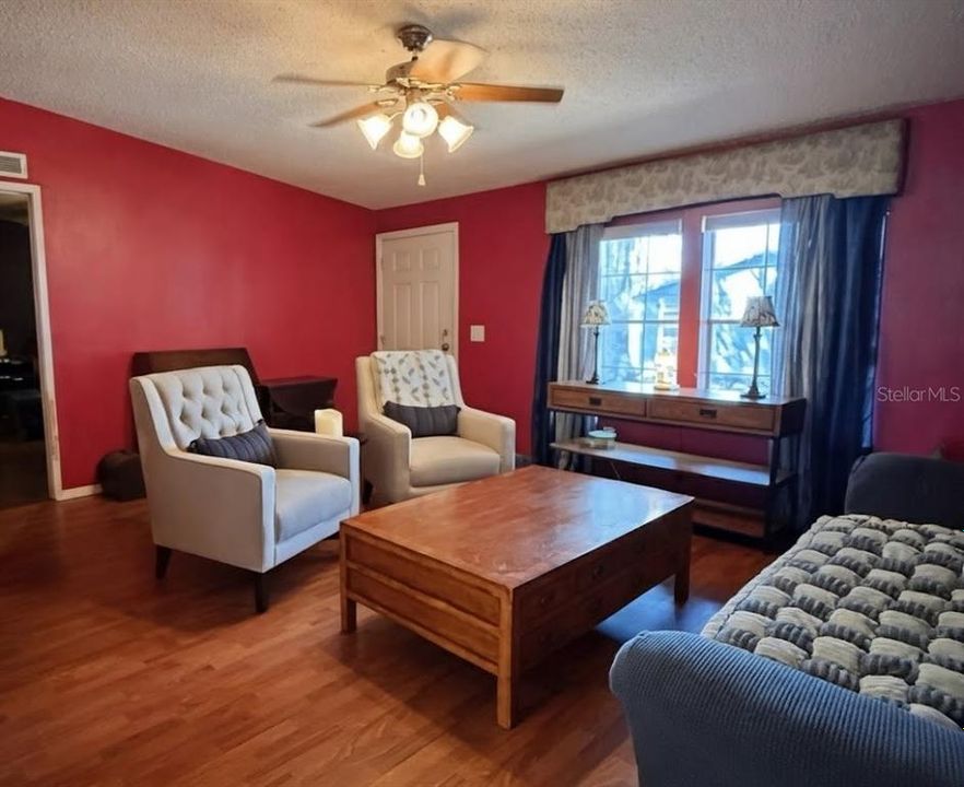 For Sale: $210,000 (3 beds, 2 baths, 1620 Square Feet)