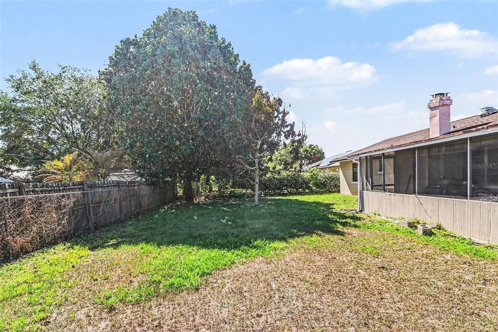 Active With Contract: $340,000 (3 beds, 2 baths, 1512 Square Feet)