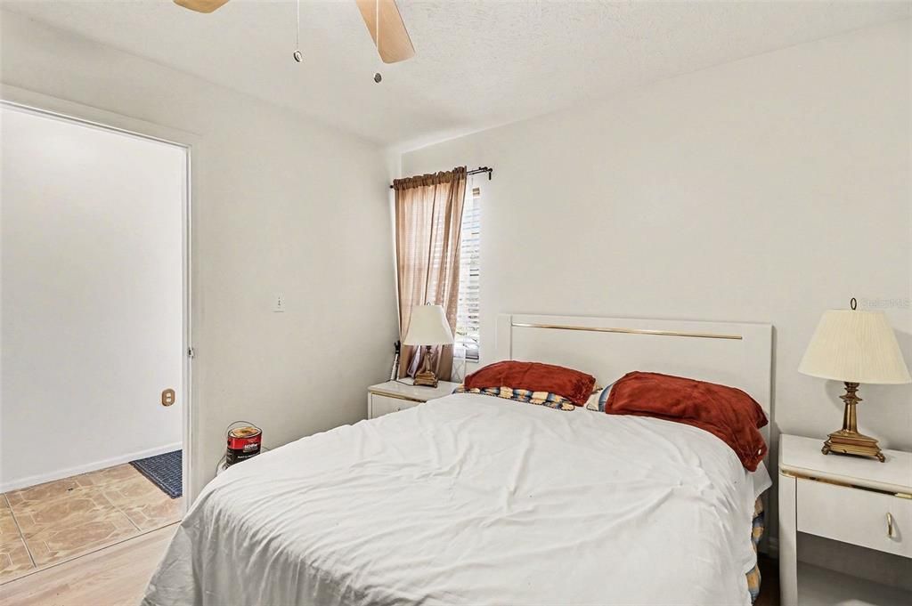 Active With Contract: $340,000 (3 beds, 2 baths, 1512 Square Feet)