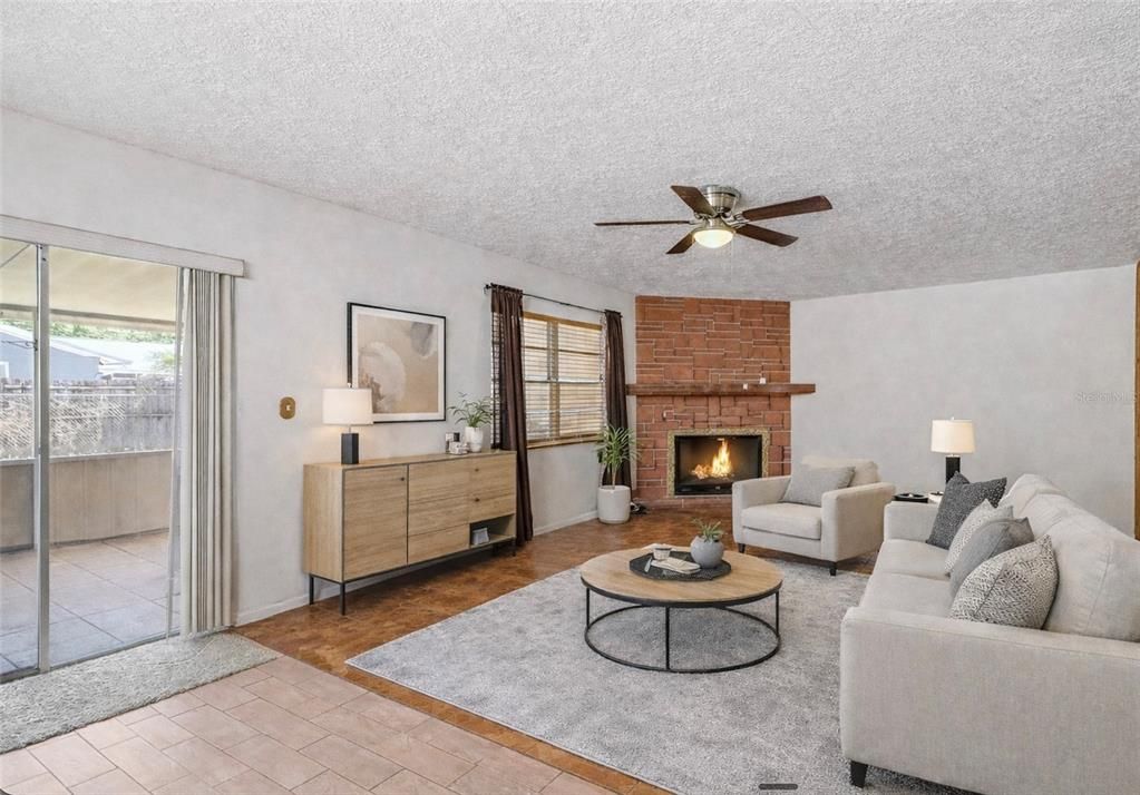 Active With Contract: $340,000 (3 beds, 2 baths, 1512 Square Feet)