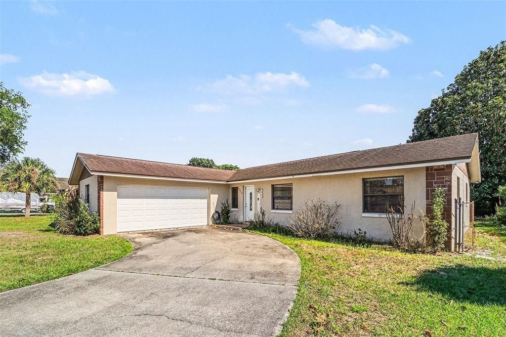 Active With Contract: $340,000 (3 beds, 2 baths, 1512 Square Feet)
