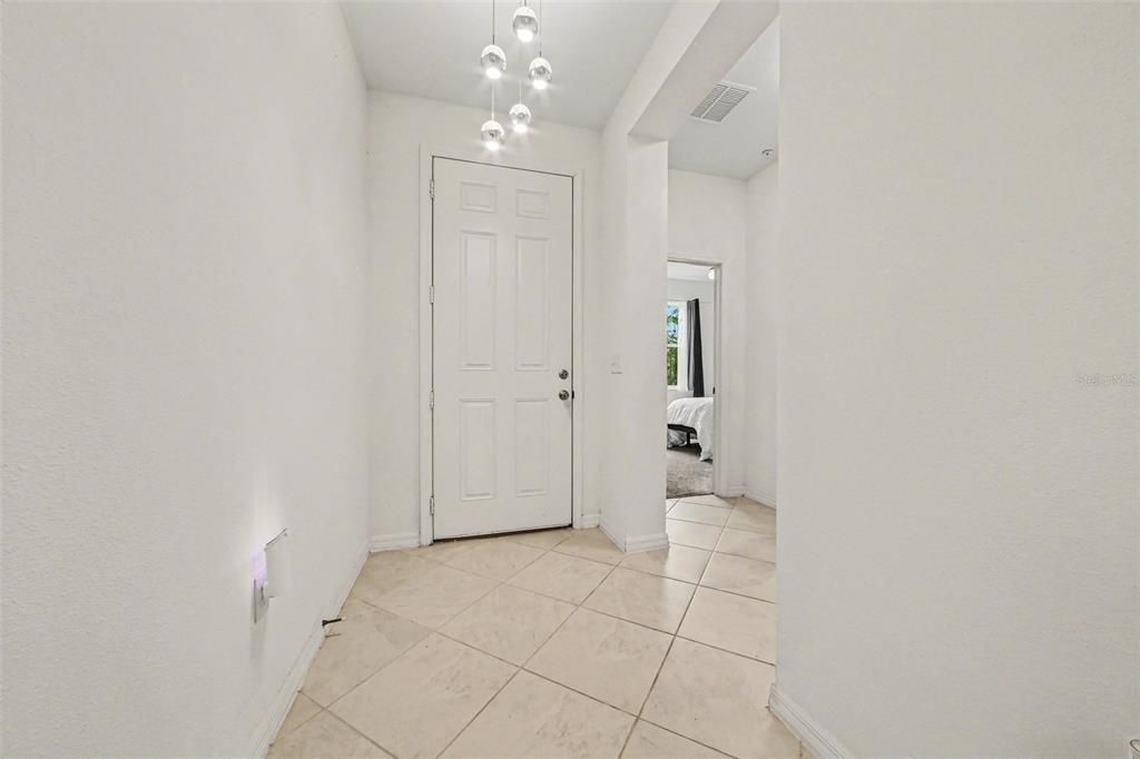 En Venta: $425,000 (4 camas, 2 baños, 2195 Pies cuadrados)