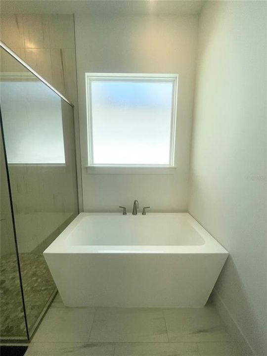 В аренду: $3,500 (3 спален, 3 ванн, 2497 Квадратных фут)