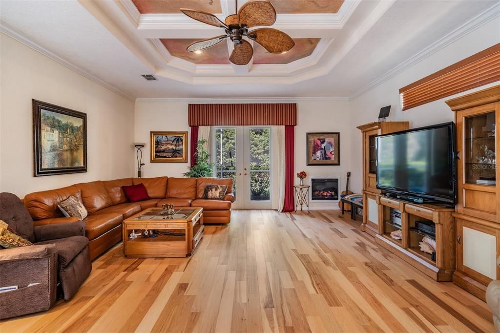 На продажу: $575,000 (3 спален, 3 ванн, 2103 Квадратных фут)