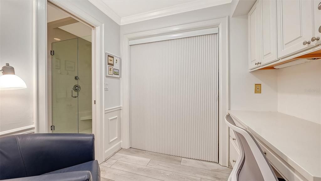 For Sale: $275,000 (1 beds, 1 baths, 623 Square Feet)