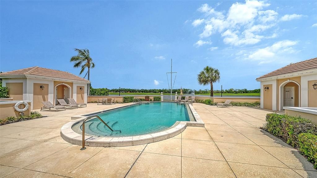 For Sale: $275,000 (1 beds, 1 baths, 623 Square Feet)