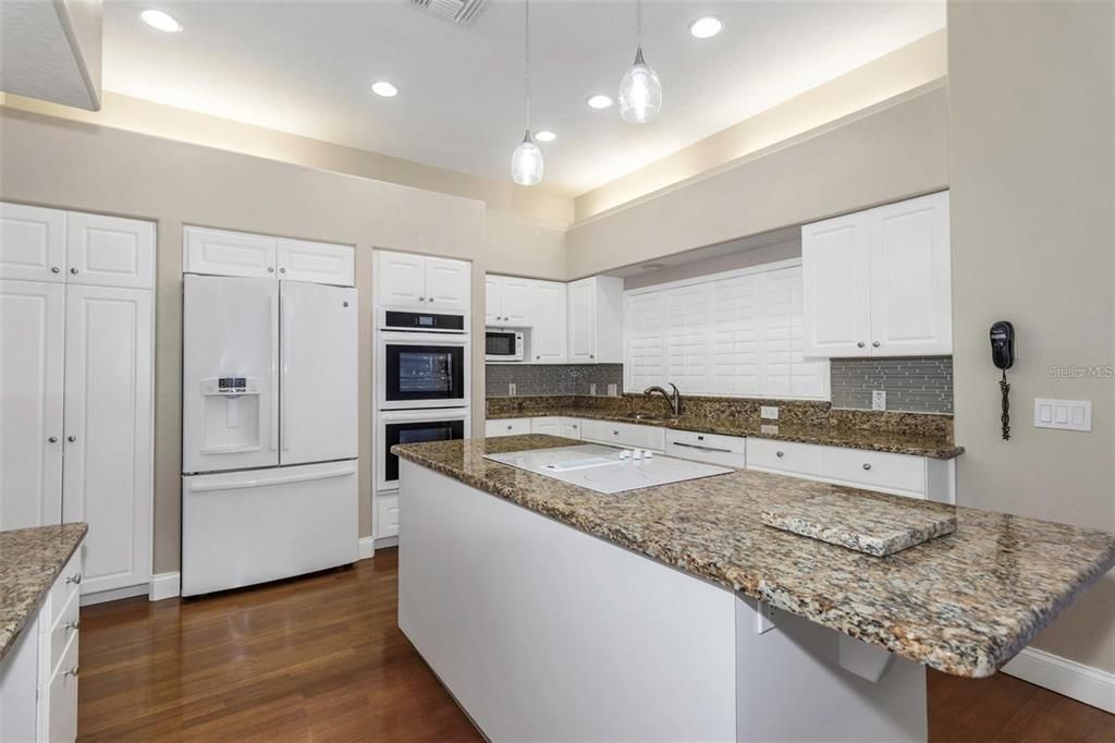 For Sale: $1,125,000 (5 beds, 3 baths, 4227 Square Feet)