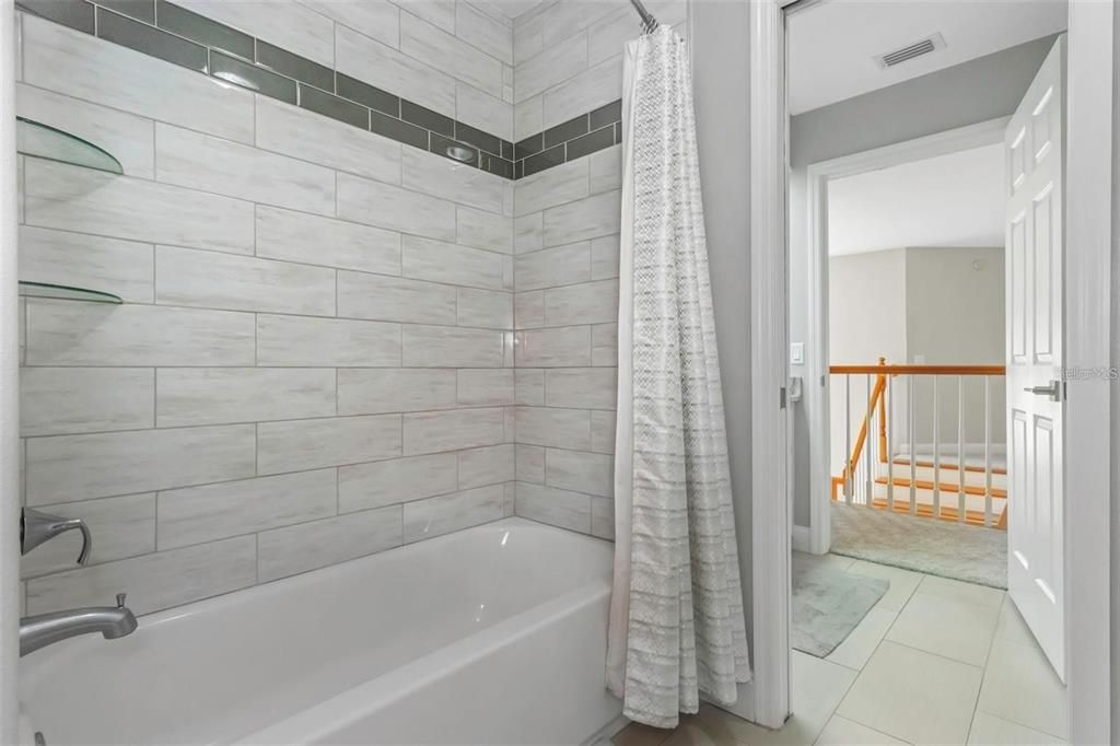 For Sale: $1,125,000 (5 beds, 3 baths, 4227 Square Feet)