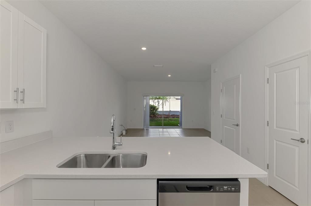En Venta: $249,000 (2 camas, 2 baños, 1238 Pies cuadrados)