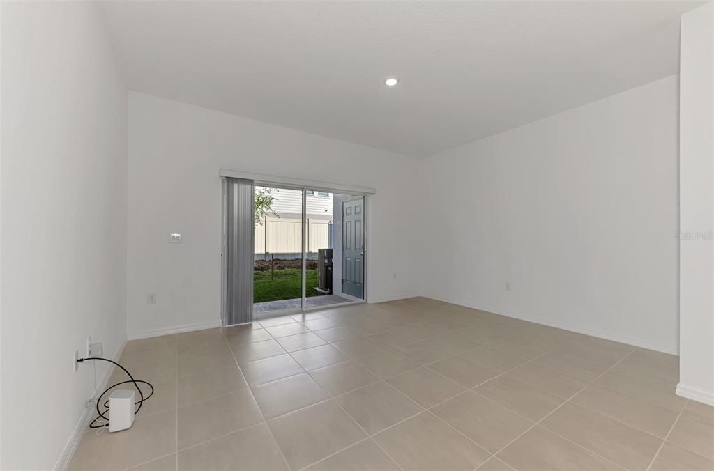En Venta: $249,000 (2 camas, 2 baños, 1238 Pies cuadrados)
