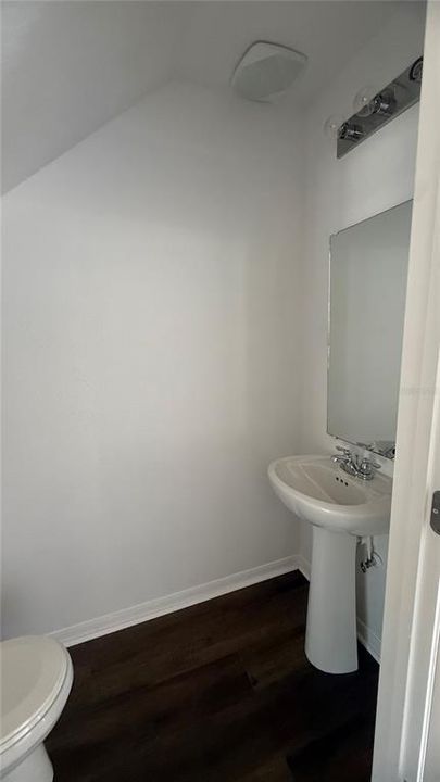 В аренду: $2,100 (4 спален, 2 ванн, 2056 Квадратных фут)