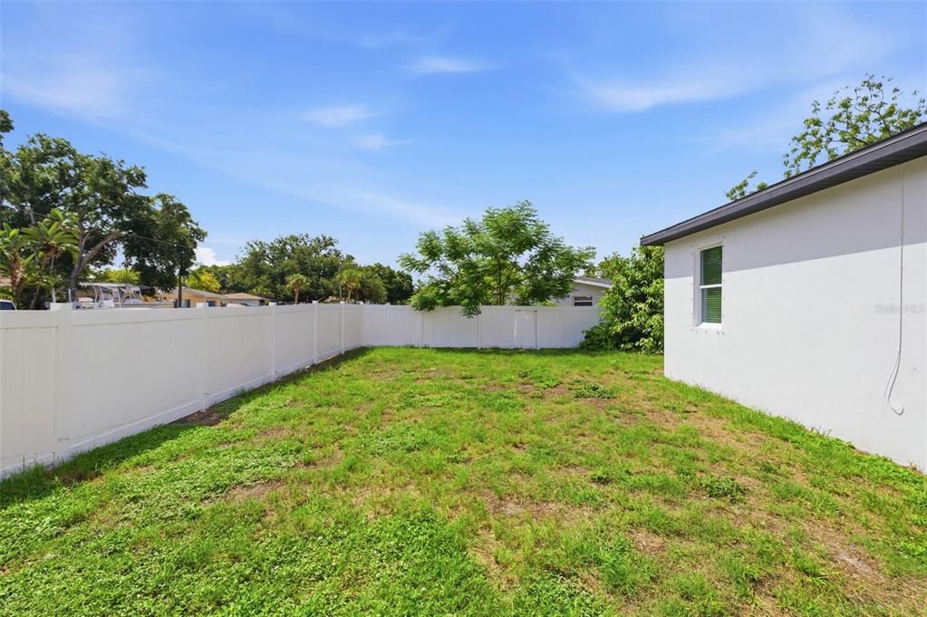 Activo con contrato: $485,000 (3 camas, 2 baños, 1569 Pies cuadrados)