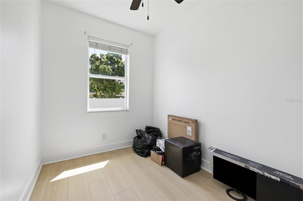 Activo con contrato: $485,000 (3 camas, 2 baños, 1569 Pies cuadrados)