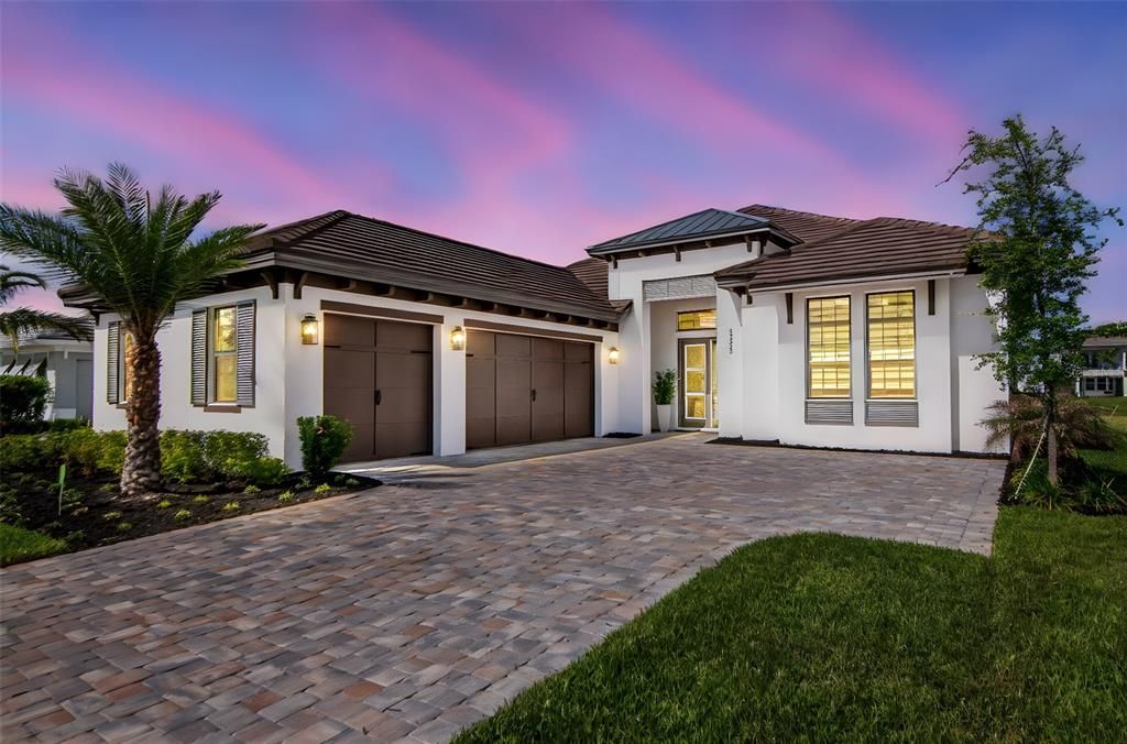 Active With Contract: $875,000 (3 beds, 3 baths, 3062 Square Feet)