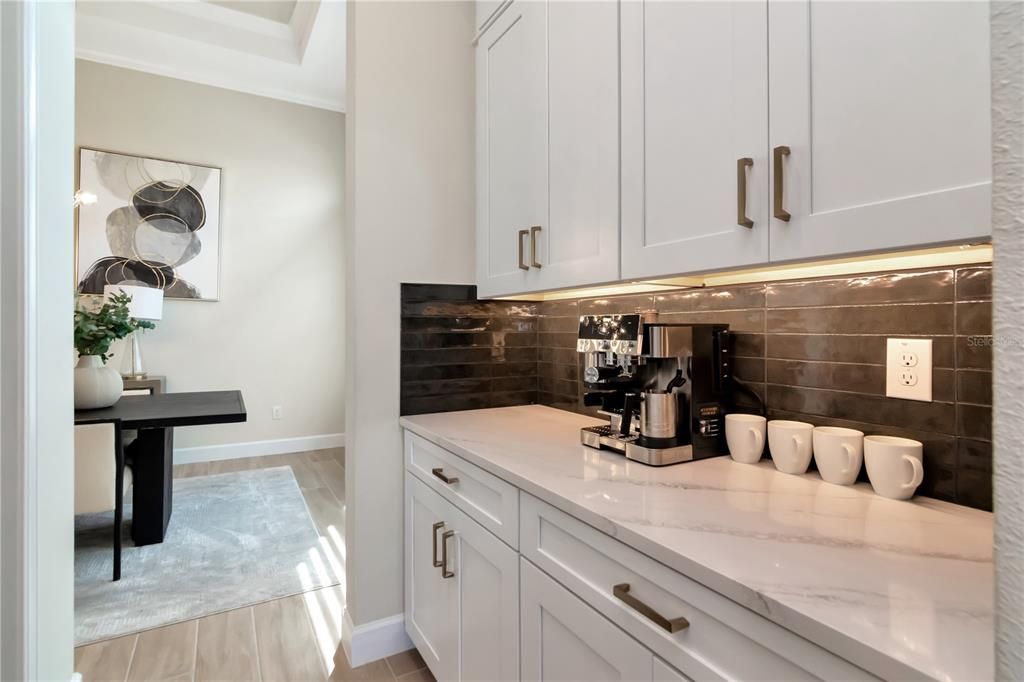 Active With Contract: $875,000 (3 beds, 3 baths, 3062 Square Feet)