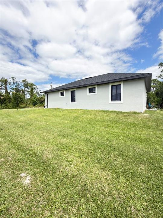 For Sale: $309,500 (3 beds, 2 baths, 1208 Square Feet)