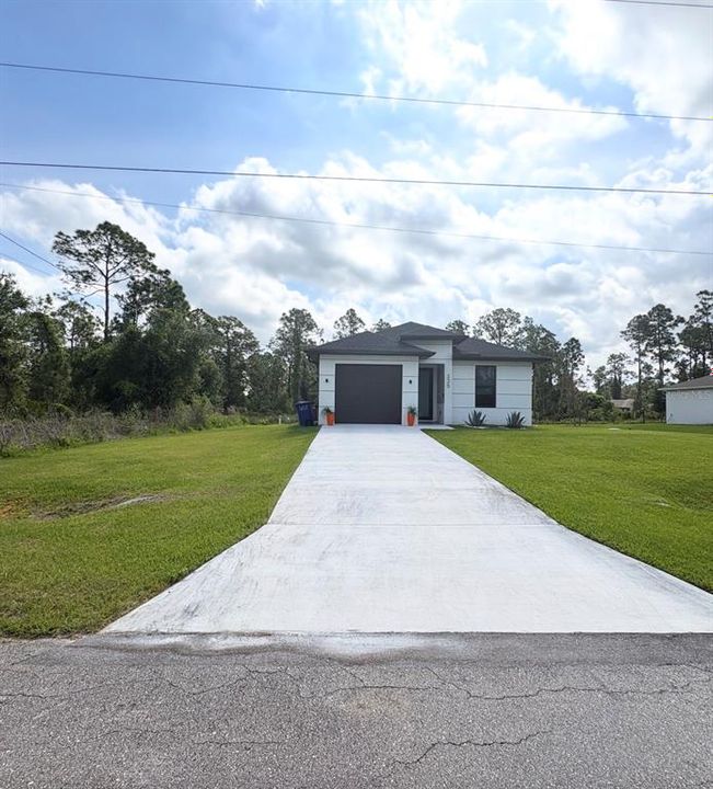 For Sale: $309,500 (3 beds, 2 baths, 1208 Square Feet)