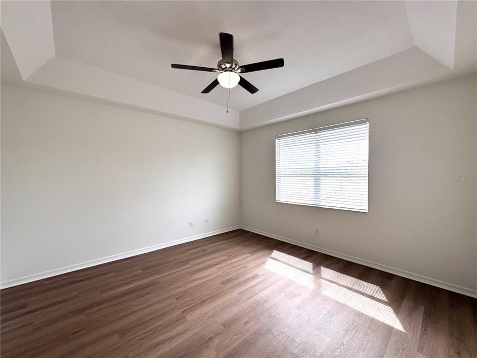 Active With Contract: $1,999 (2 beds, 2 baths, 1405 Square Feet)