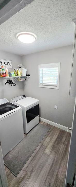 En Venta: $823,000 (5 camas, 3 baños, 2394 Pies cuadrados)