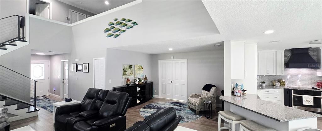 En Venta: $823,000 (5 camas, 3 baños, 2394 Pies cuadrados)