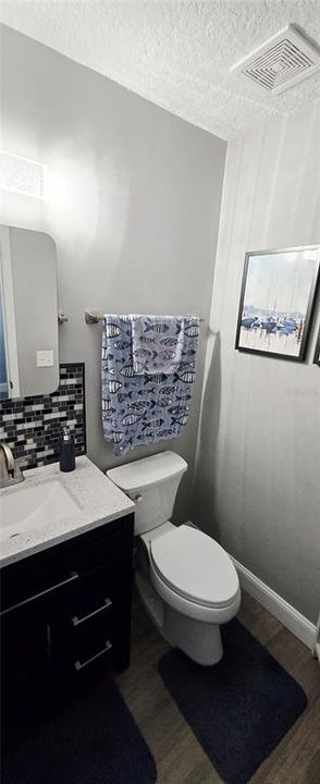 En Venta: $823,000 (5 camas, 3 baños, 2394 Pies cuadrados)