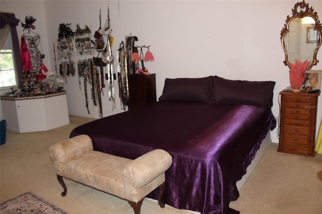 En Venta: $359,900 (3 camas, 2 baños, 2008 Pies cuadrados)