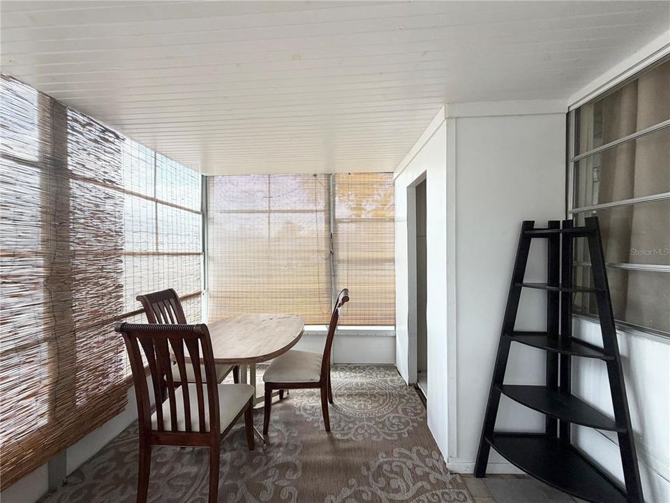 For Sale: $65,000 (1 beds, 1 baths, 576 Square Feet)
