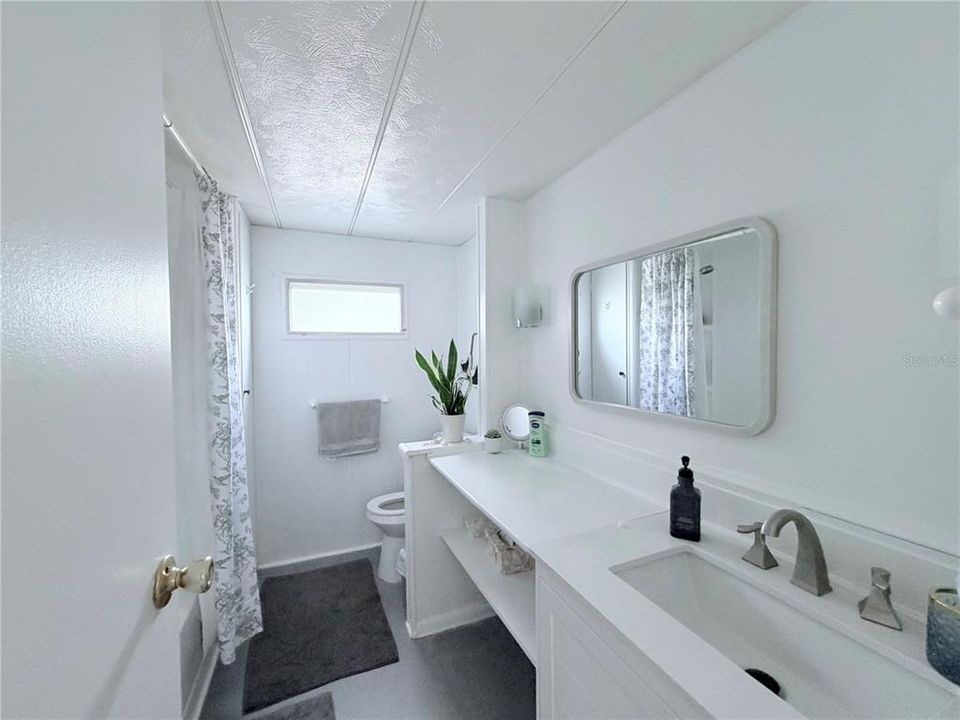 For Sale: $65,000 (1 beds, 1 baths, 576 Square Feet)