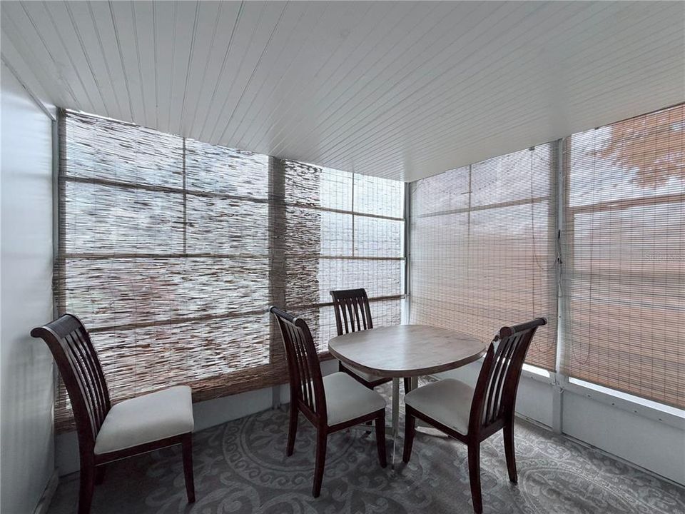 For Sale: $65,000 (1 beds, 1 baths, 576 Square Feet)