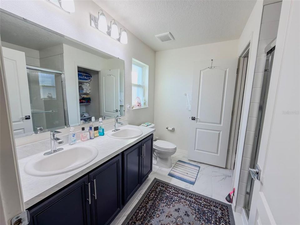 Active With Contract: $2,100 (3 beds, 2 baths, 1511 Square Feet)