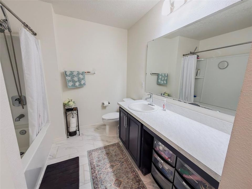 Active With Contract: $2,100 (3 beds, 2 baths, 1511 Square Feet)
