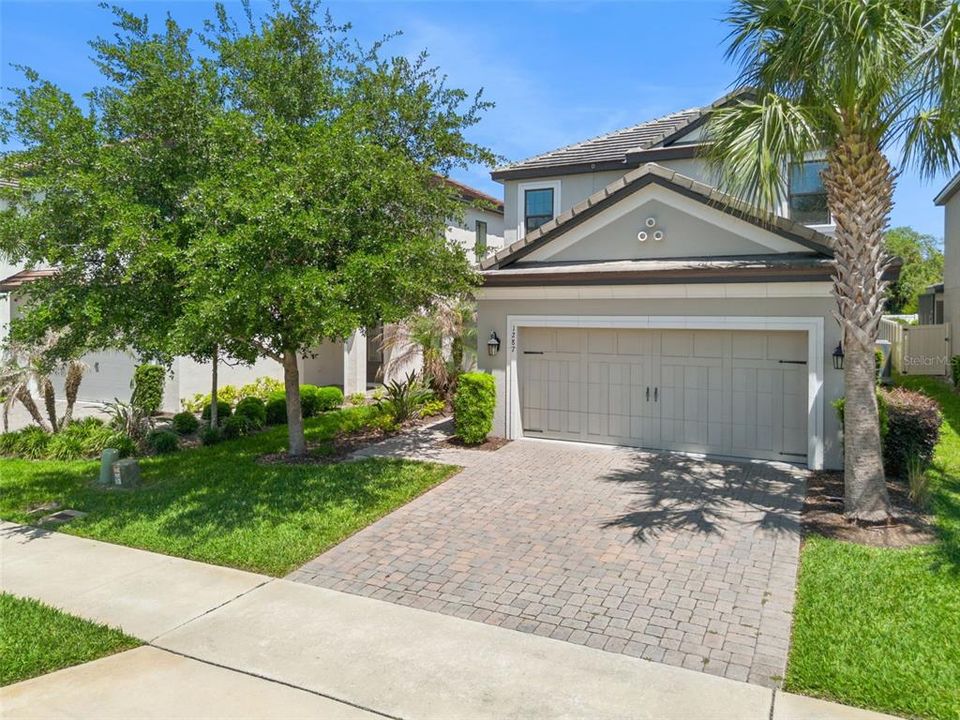 For Sale: $825,000 (4 beds, 3 baths, 3020 Square Feet)