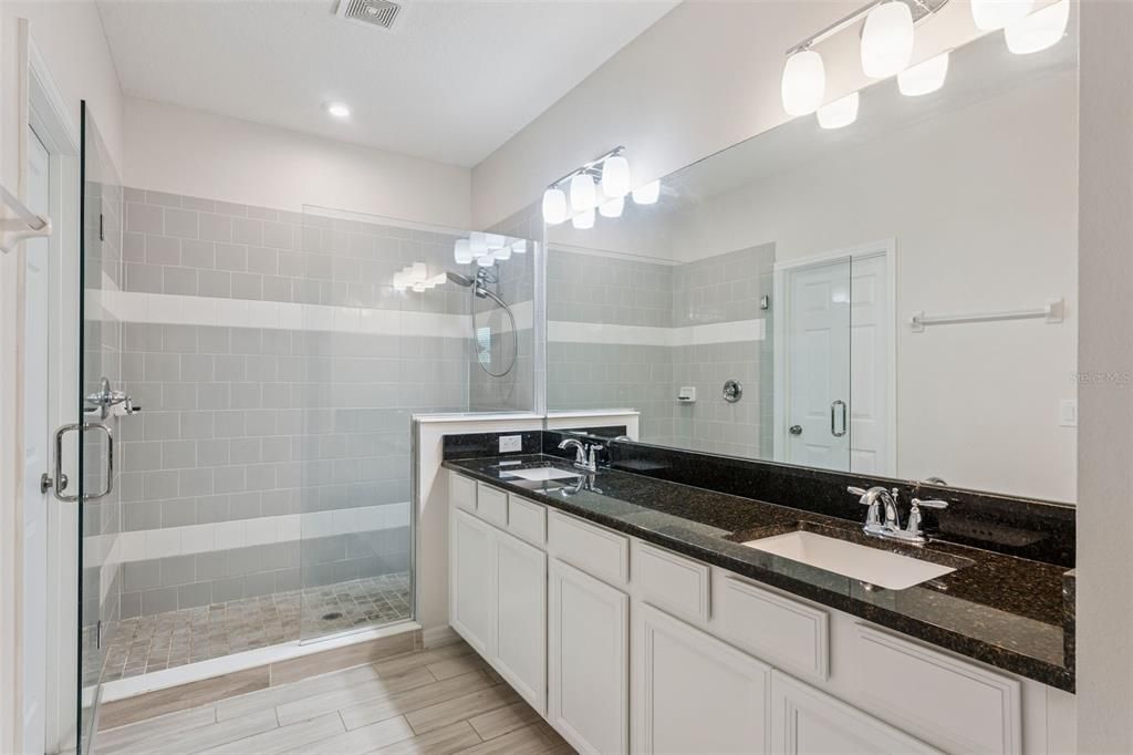 For Sale: $825,000 (4 beds, 3 baths, 3020 Square Feet)