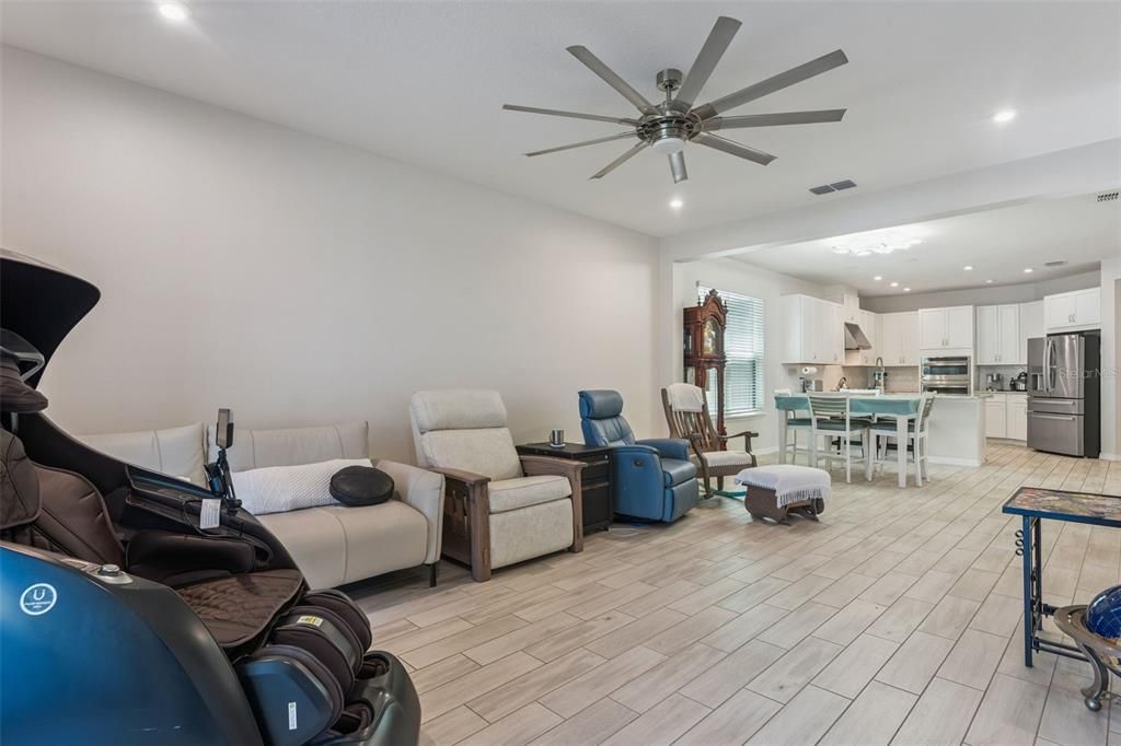 For Sale: $825,000 (4 beds, 3 baths, 3020 Square Feet)