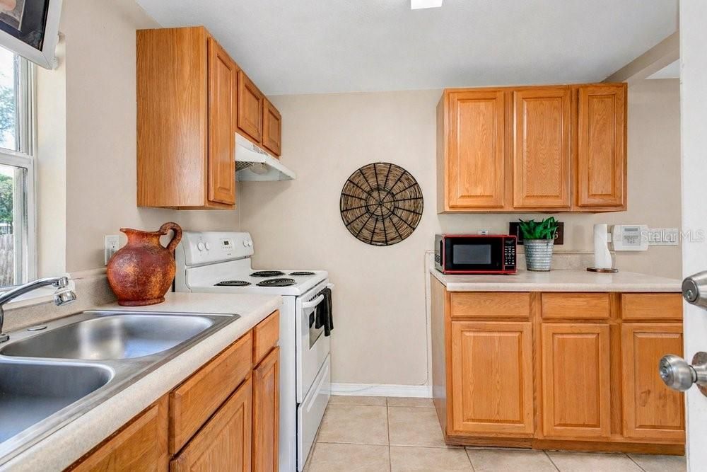 Activo con contrato: $275,000 (2 camas, 1 baños, 920 Pies cuadrados)