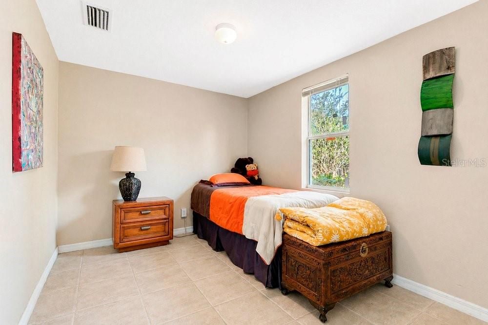 Activo con contrato: $275,000 (2 camas, 1 baños, 920 Pies cuadrados)