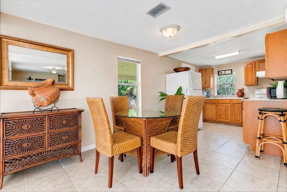 Activo con contrato: $275,000 (2 camas, 1 baños, 920 Pies cuadrados)