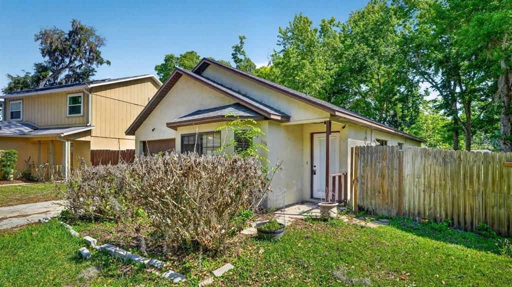 На продажу: $219,900 (3 спален, 2 ванн, 1081 Квадратных фут)