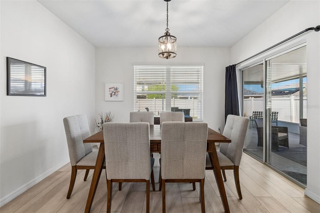For Sale: $329,900 (3 beds, 2 baths, 1693 Square Feet)
