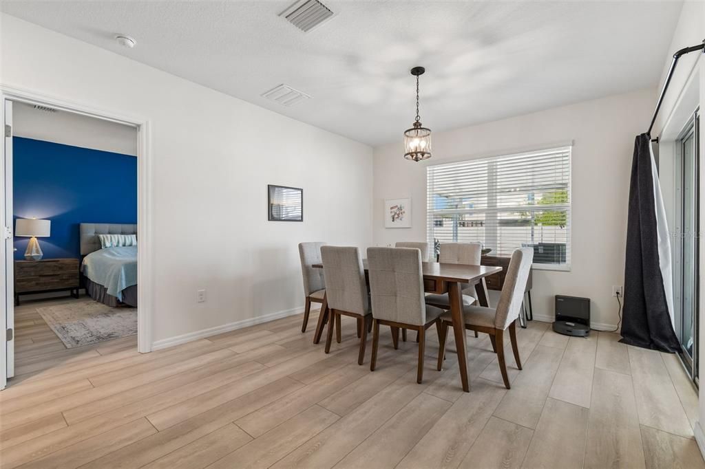 For Sale: $329,900 (3 beds, 2 baths, 1693 Square Feet)