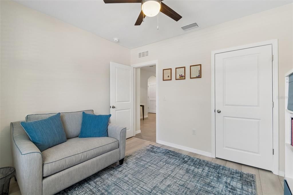 For Sale: $329,900 (3 beds, 2 baths, 1693 Square Feet)