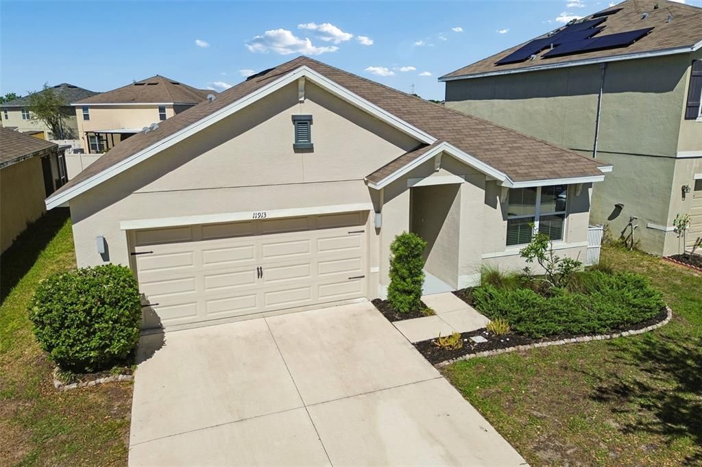 For Sale: $329,900 (3 beds, 2 baths, 1693 Square Feet)