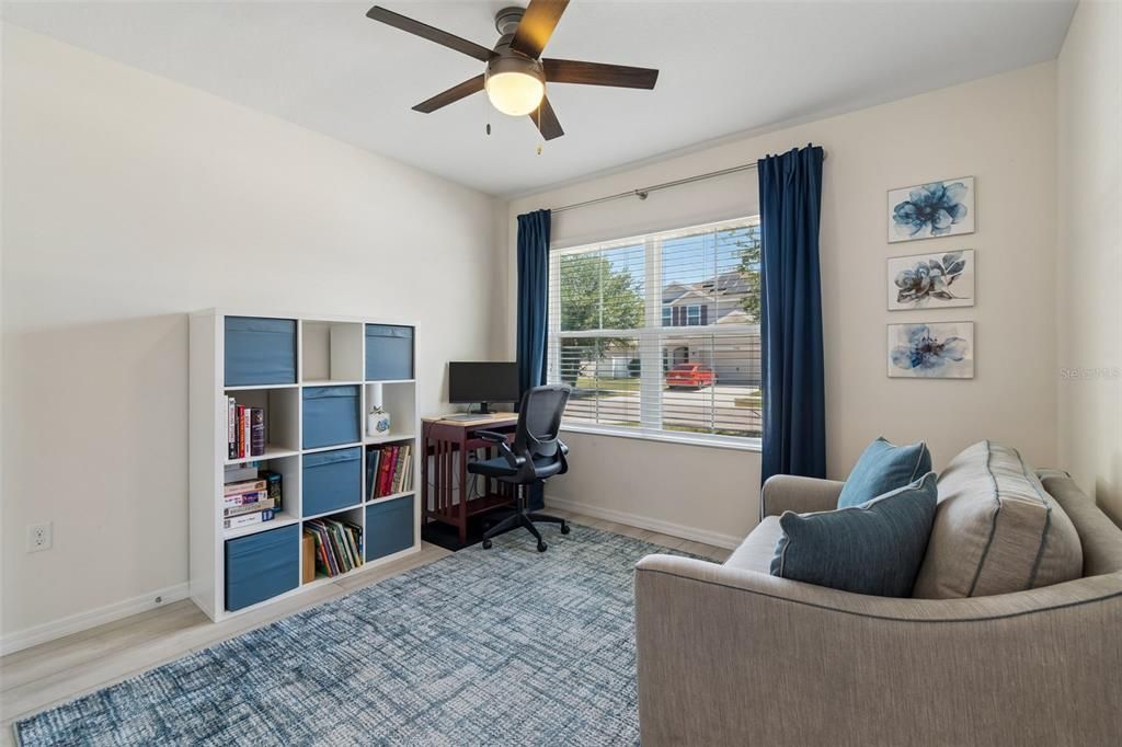 For Sale: $329,900 (3 beds, 2 baths, 1693 Square Feet)