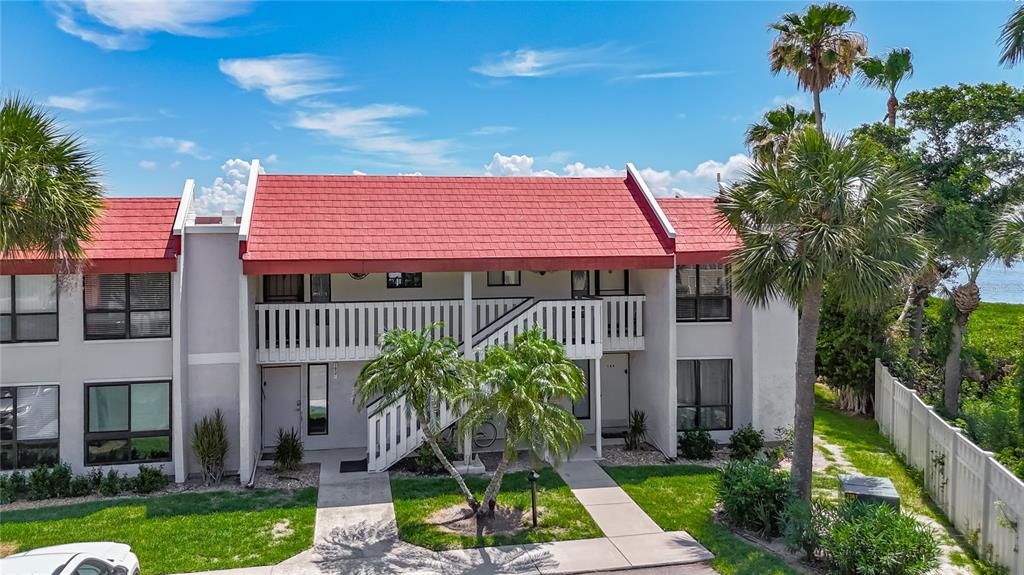 For Sale: $689,900 (2 beds, 2 baths, 1080 Square Feet)