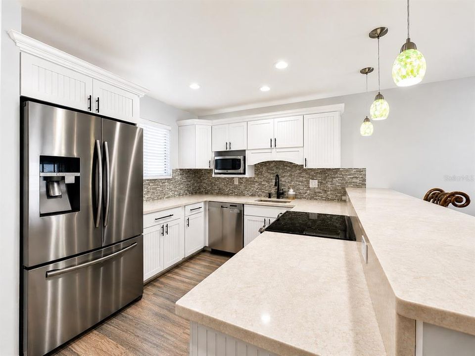 For Sale: $689,900 (2 beds, 2 baths, 1080 Square Feet)