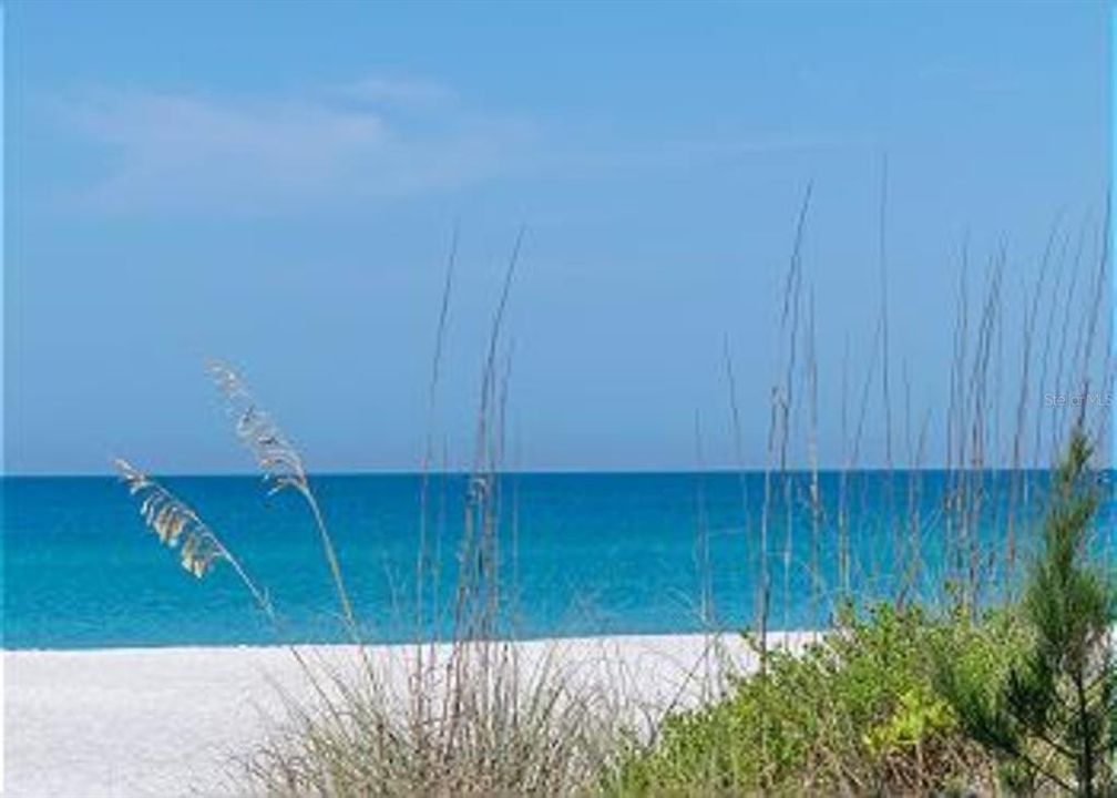 For Sale: $689,900 (2 beds, 2 baths, 1080 Square Feet)