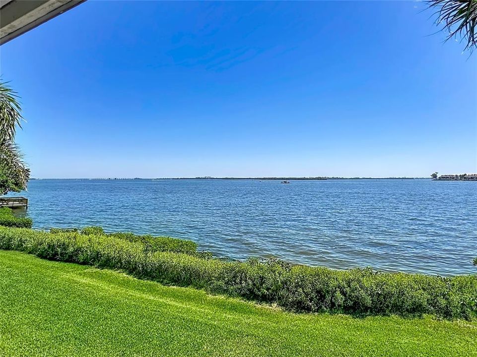 For Sale: $689,900 (2 beds, 2 baths, 1080 Square Feet)